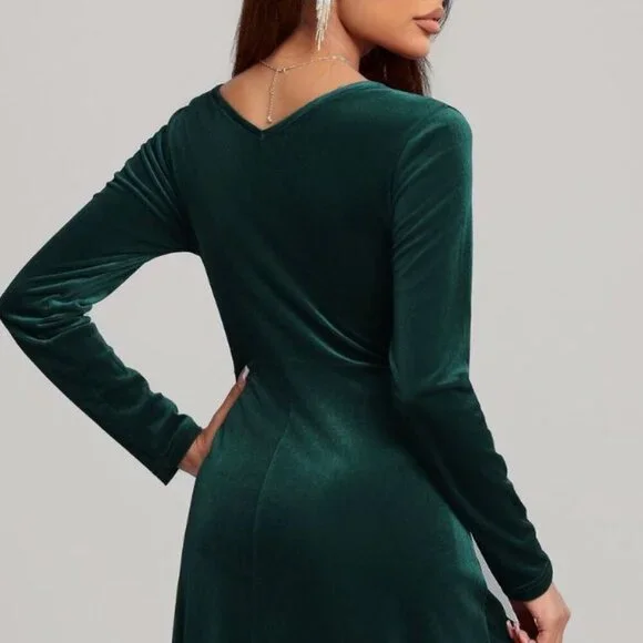Square Neck Long Sleeve Velvet Dress - Picture 8 of 9